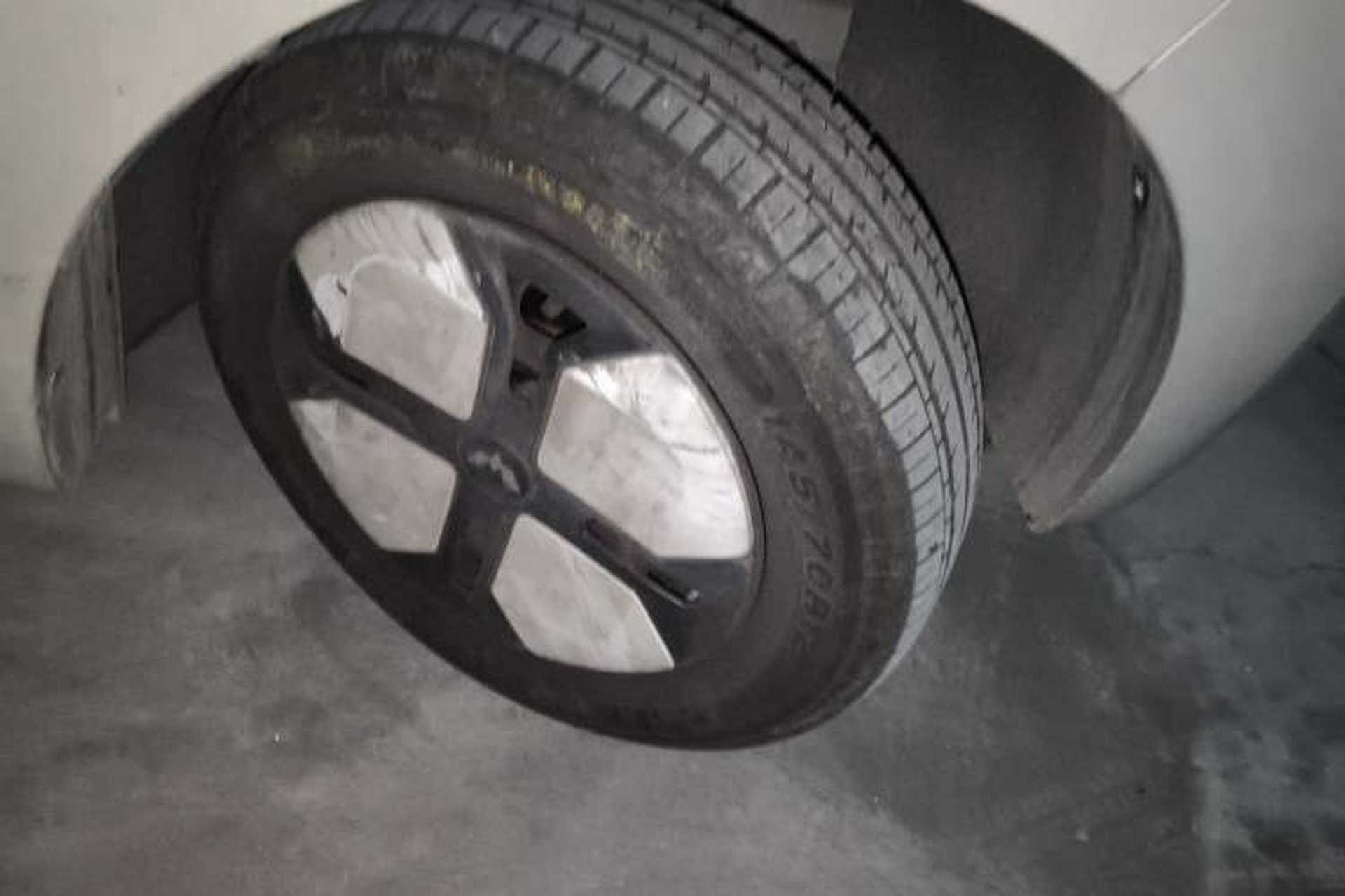 Used Wuling Hongguang MINIEV 2024 3rd Generation 215km Advanced Version Right Front Wheel Hub
