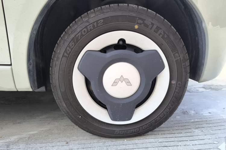Used Wuling Hongguang MINIEV 2024 3rd Generation 215km Youth Edition Right Front Wheel Hub