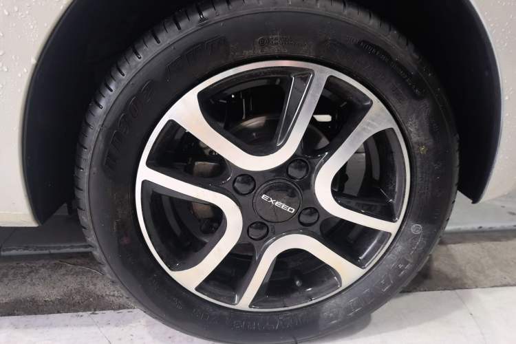 Used Wuling Hongguang MINIEV 2024 3rd Generation 215km Youth Edition Right Front Wheel Hub