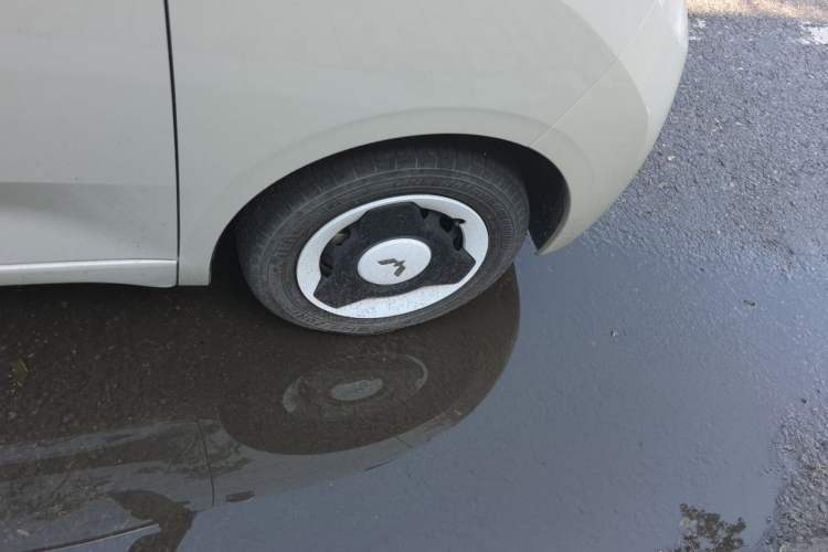 Used Wuling Hongguang MINIEV 2024 3rd Generation 170 km Right Front Wheel Hub