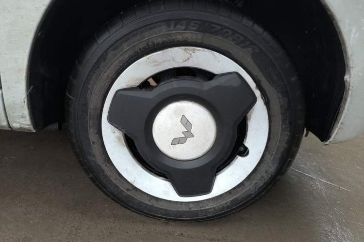 Used Wuling Hongguang MINIEV 2024 3rd Generation 215km Youth Edition Right Front Wheel Hub
