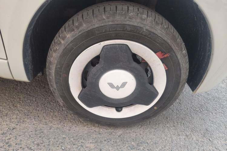 Used Wuling Hongguang MINIEV 2024 3rd Generation 215km Youth Edition Right Front Wheel Hub