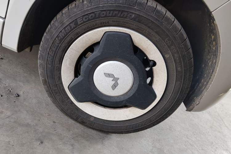 Used Wuling Hongguang MINIEV 2024 3rd Generation 215km Youth Edition Right Front Wheel Hub