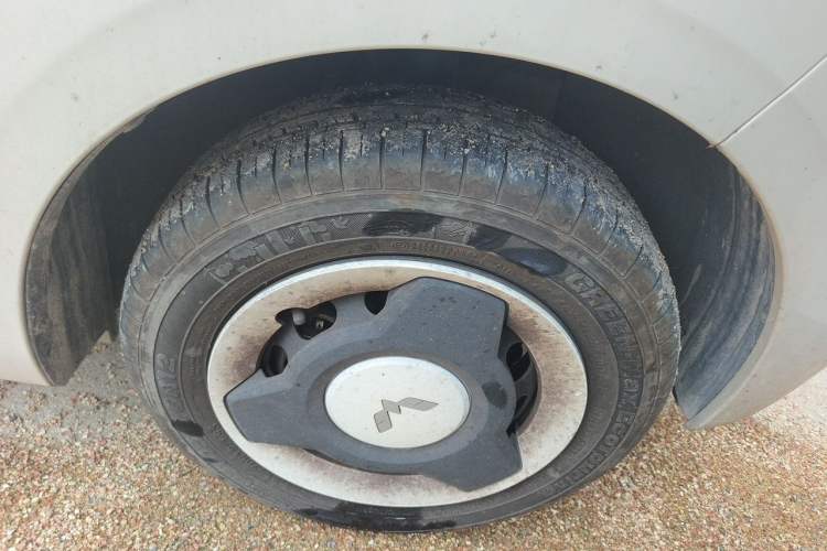 Used Wuling Hongguang MINIEV 2024 3rd Generation 215km Youth Edition Right Front Wheel Hub