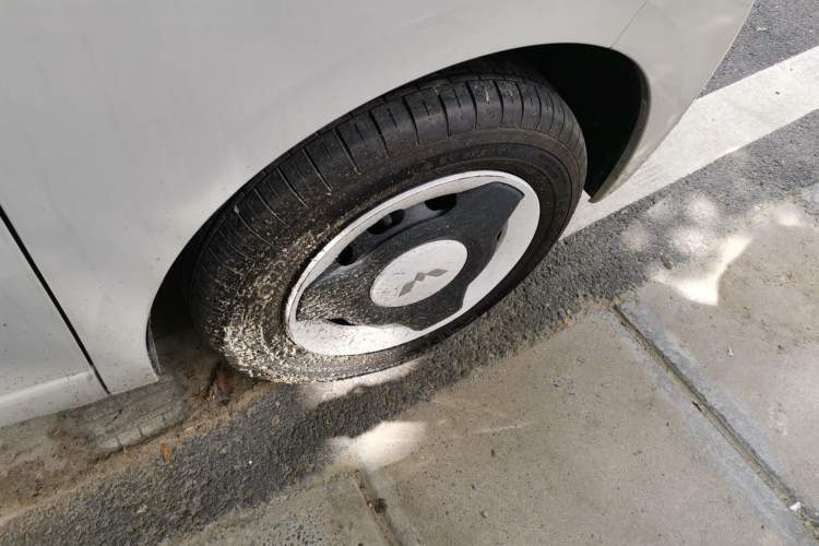 Used Wuling Hongguang MINIEV 2024 3rd Generation 215km Youth Edition Right Front Wheel Hub