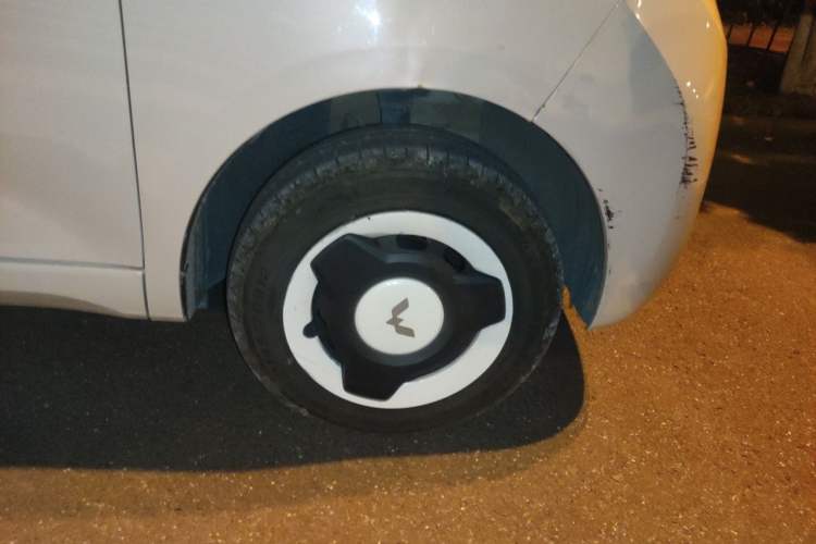 Used Wuling Hongguang MINIEV 2024 3rd Generation 215km Youth Edition Right Front Wheel Hub