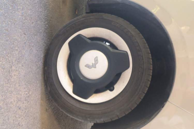 Used Wuling Hongguang MINIEV 2024 3rd Generation 215km Youth Edition Right Front Wheel Hub