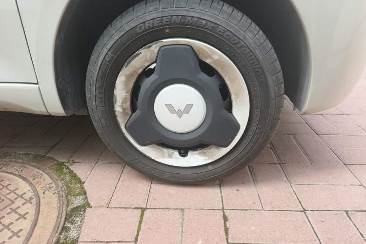 Used Wuling Hongguang MINIEV 2024 3rd Generation 215km Youth Edition Right Front Wheel Hub
