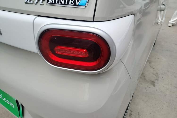 Used Wuling Hongguang MINIEV 2024 3rd Generation 215km Youth Edition Right Rear Taillight