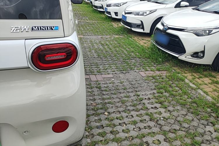 Used Wuling Hongguang MINIEV 2024 3rd Generation 215km Youth Edition Right Rear Taillight