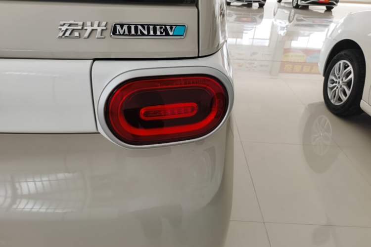 Used Wuling Hongguang MINIEV 2024 3rd Generation 215km Youth Edition Right Rear Taillight