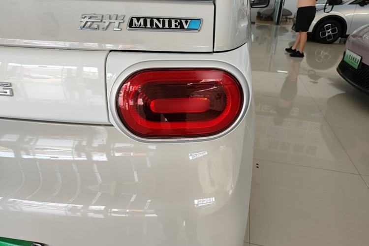 Used Wuling Hongguang MINIEV 2024 3rd Generation 215km Youth Edition Right Rear Taillight