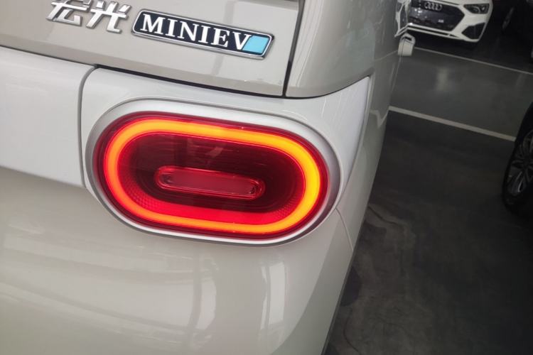 Used Wuling Hongguang MINIEV 2024 3rd Generation 215km Youth Edition Right Rear Taillight