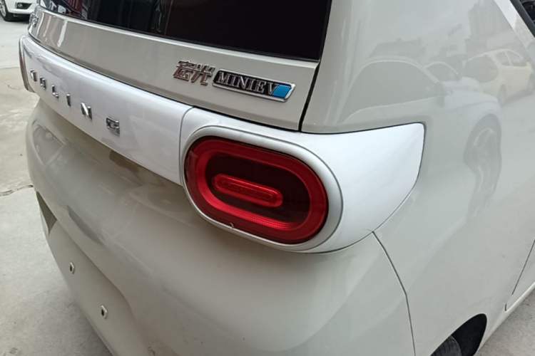 Used Wuling Hongguang MINIEV 2024 3rd Generation 215km Youth Edition Right Rear Taillight