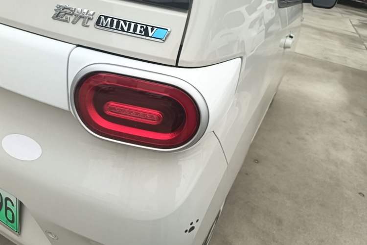 Used Wuling Hongguang MINIEV 2024 3rd Generation 215km Youth Edition Right Rear Taillight