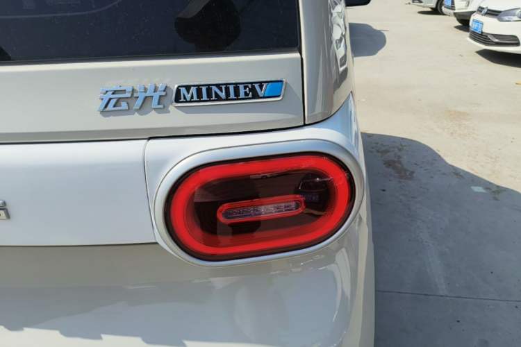 Used Wuling Hongguang MINIEV 2024 3rd Generation 215km Youth Edition Right Rear Taillight
