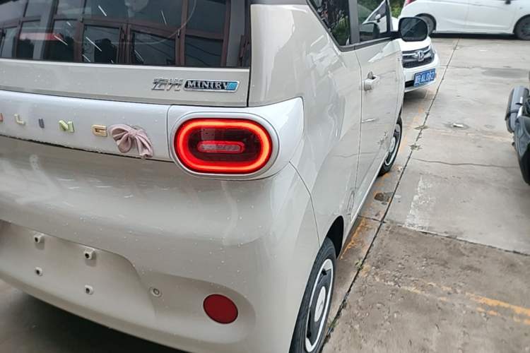 Used Wuling Hongguang MINIEV 2024 3rd Generation 215km Youth Edition Right Rear Taillight