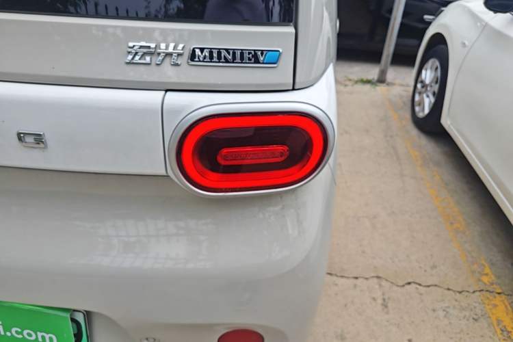 Used Wuling Hongguang MINIEV 2024 3rd Generation 215km Youth Edition Right Rear Taillight