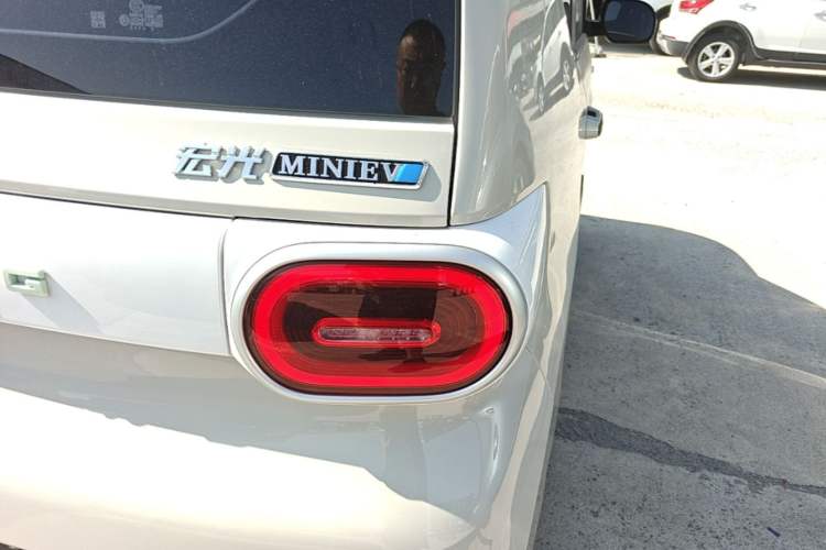 Used Wuling Hongguang MINIEV 2024 3rd Generation 215km Youth Edition Right Rear Taillight
