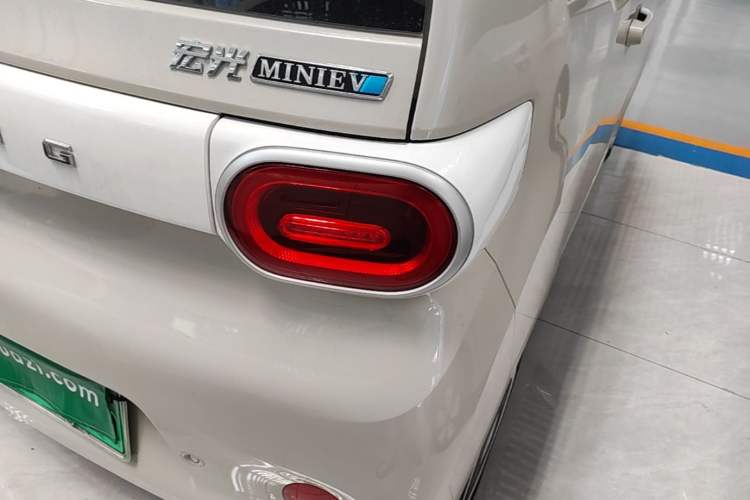 Used Wuling Hongguang MINIEV 2024 3rd Generation 215km Youth Edition Right Rear Taillight