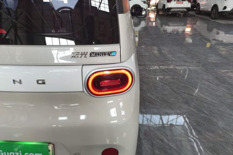 Used Wuling Hongguang MINIEV 2024 3rd Generation 215km Youth Edition Right Rear Taillight