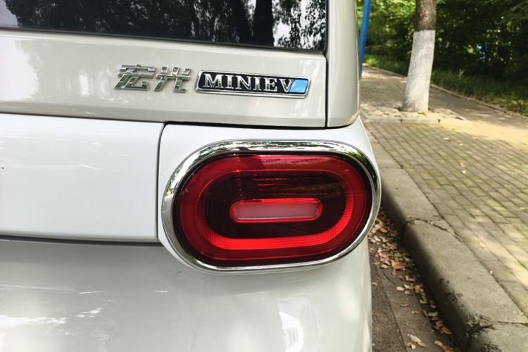 Used Wuling Hongguang MINIEV 2024 3rd Generation 215km Advanced Version Right Rear Taillight