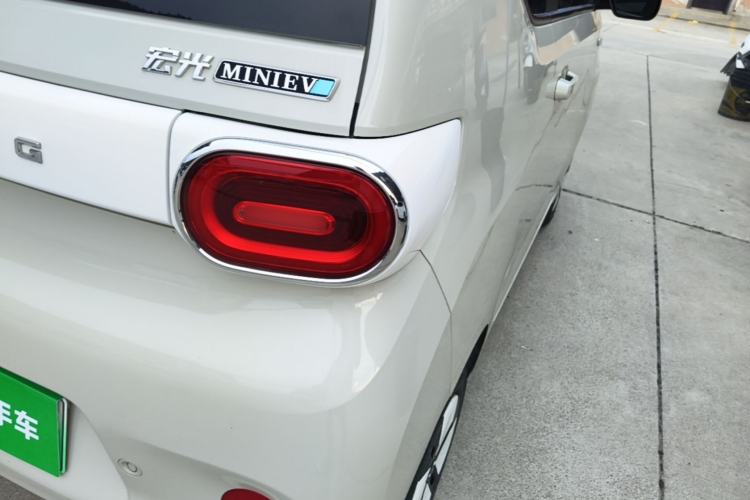 Used Wuling Hongguang MINIEV 2024 3rd Generation 215km Advanced Version Right Rear Taillight