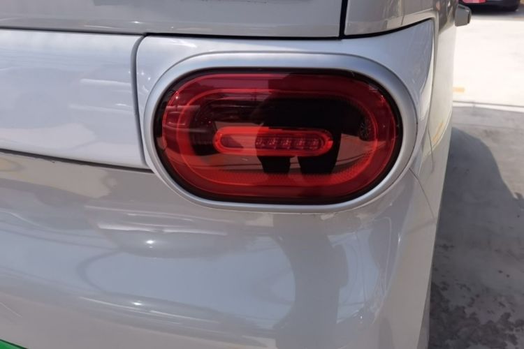 Used Wuling Hongguang MINIEV 2024 3rd Generation 215km Youth Edition Right Rear Taillight