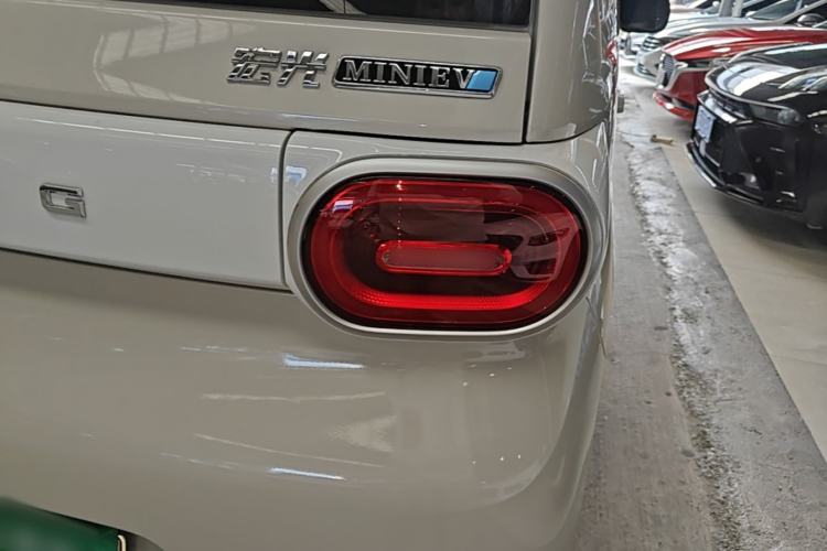 Used Wuling Hongguang MINIEV 2024 3rd Generation 215km Youth Edition Right Rear Taillight