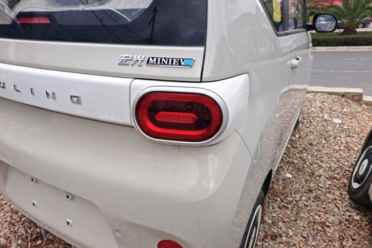 Used Wuling Hongguang MINIEV 2024 3rd Generation 215km Youth Edition Right Rear Taillight
