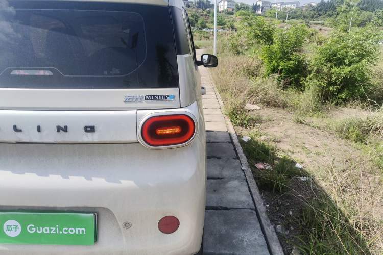 Used Wuling Hongguang MINIEV 2024 3rd Generation 215km Youth Edition Right Rear Taillight