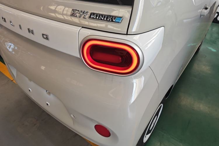 Used Wuling Hongguang MINIEV 2024 3rd Generation 215km Youth Edition Right Rear Taillight