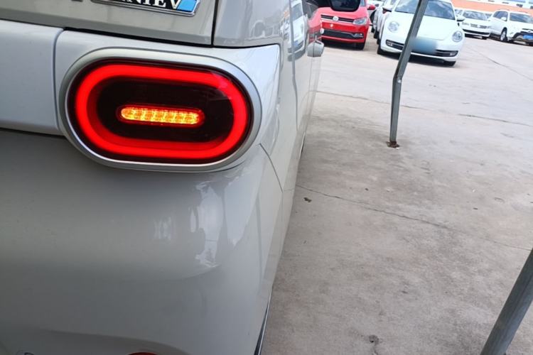 Used Wuling Hongguang MINIEV 2024 3rd Generation 215km Youth Edition Right Rear Taillight