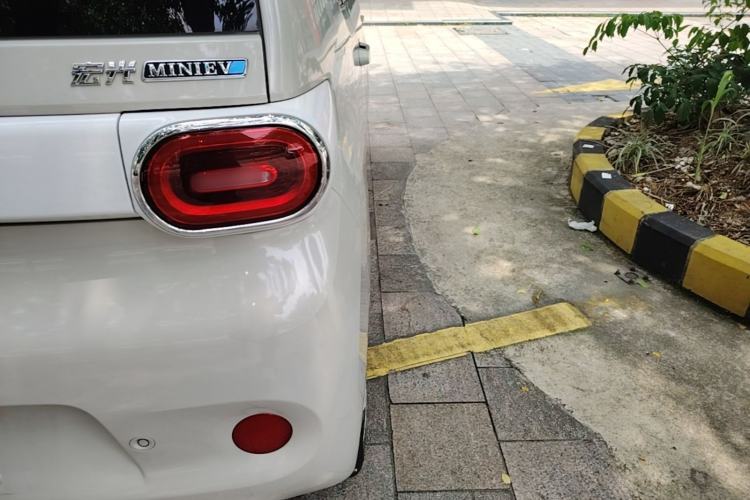 Used Wuling Hongguang MINIEV 2024 3rd Generation 215km Advanced Version Right Rear Taillight