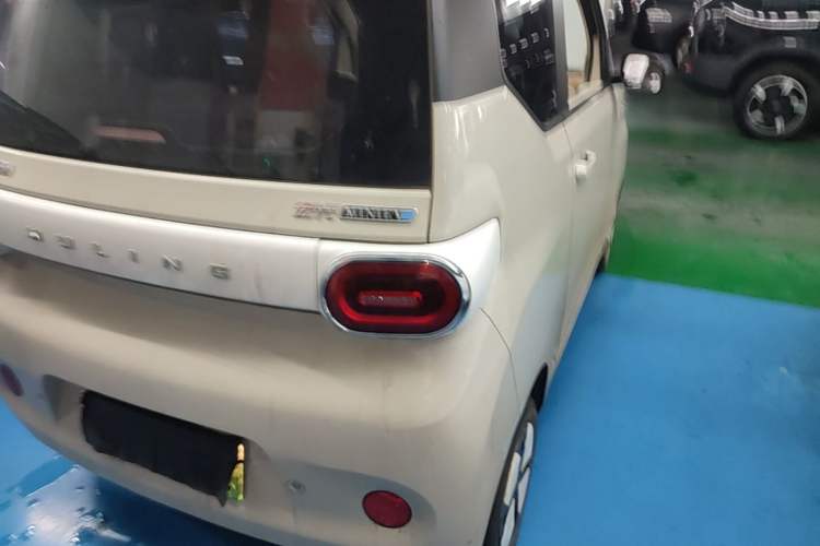 Used Wuling Hongguang MINIEV 2024 3rd Generation 215km Advanced Version Right Rear Taillight