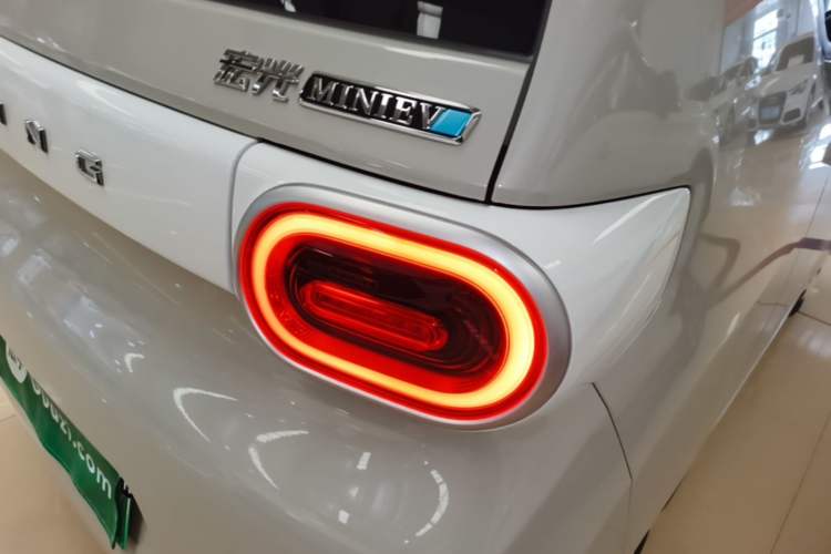Used Wuling Hongguang MINIEV 2024 3rd Generation 215km Youth Edition Right Rear Taillight