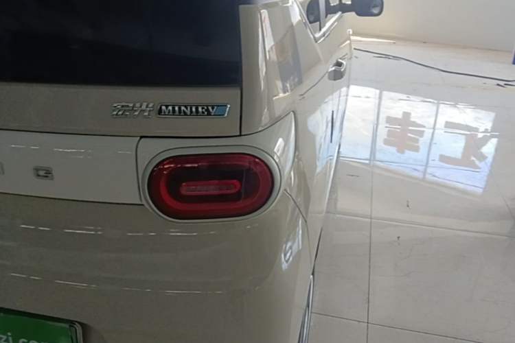 Used Wuling Hongguang MINIEV 2024 3rd Generation 215km Youth Edition Right Rear Taillight