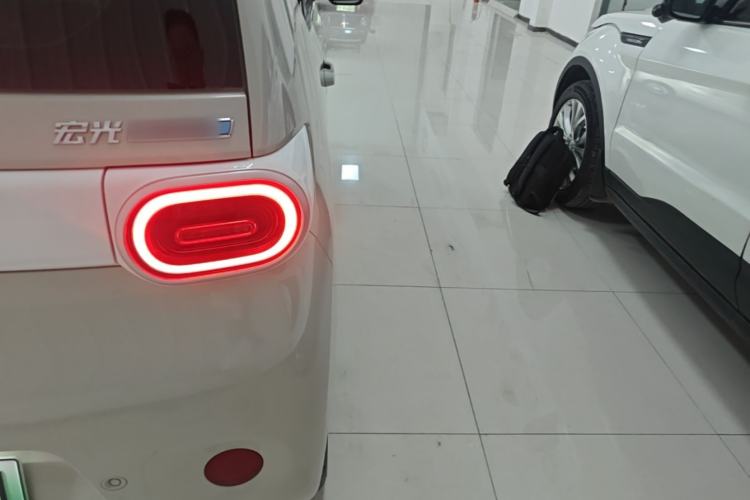 Used Wuling Hongguang MINIEV 2024 3rd Generation 215km Youth Edition Right Rear Taillight