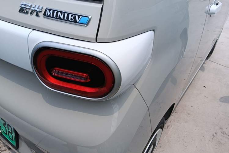 Used Wuling Hongguang MINIEV 2024 3rd Generation 215km Youth Edition Right Rear Taillight