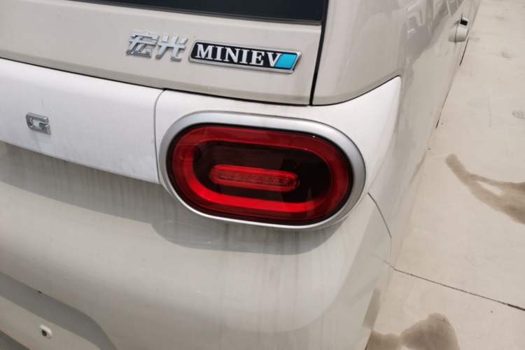 Used Wuling Hongguang MINIEV 2024 3rd Generation 215km Youth Edition Right Rear Taillight