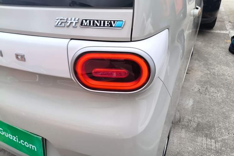 Used Wuling Hongguang MINIEV 2024 3rd Generation 215km Youth Edition Right Rear Taillight