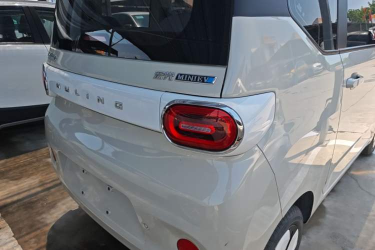 Used Wuling Hongguang MINIEV 2024 3rd Generation 215km Advanced Version Right Rear Taillight