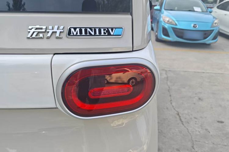 Used Wuling Hongguang MINIEV 2024 3rd Generation 215km Youth Edition Right Rear Taillight