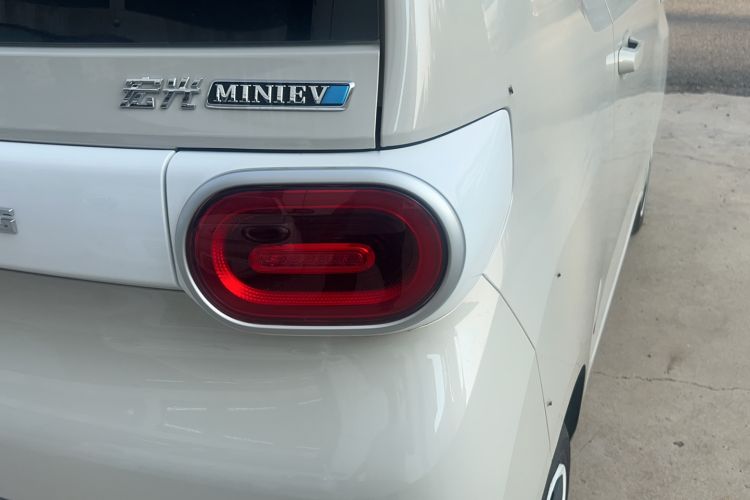 Used Wuling Hongguang MINIEV 2024 3rd Generation 215km Youth Edition Right Rear Taillight