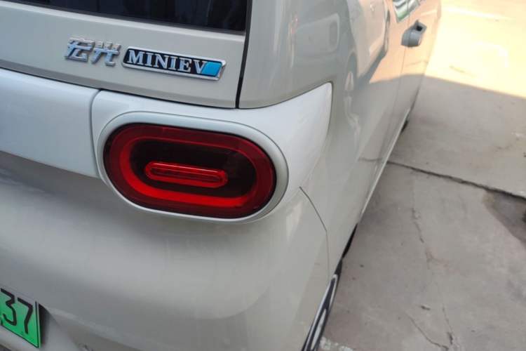 Used Wuling Hongguang MINIEV 2024 3rd Generation 215km Youth Edition Right Rear Taillight