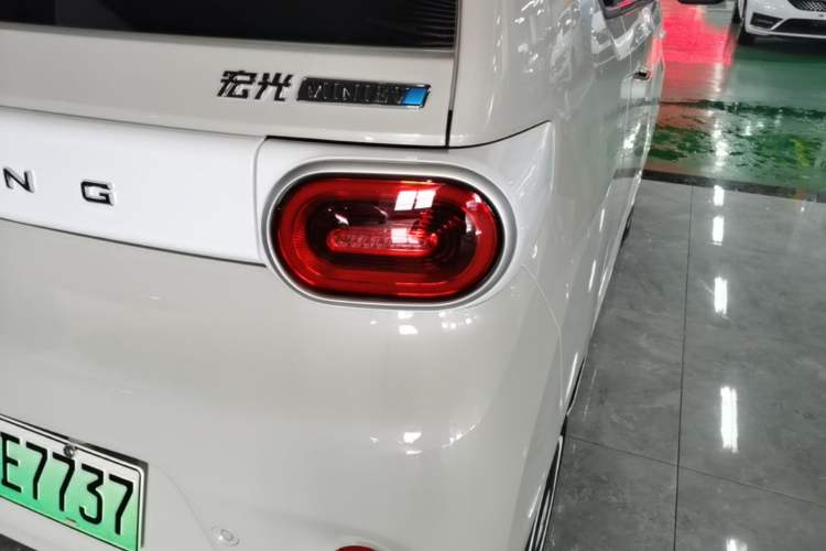 Used Wuling Hongguang MINIEV 2024 3rd Generation 215km Youth Edition Right Rear Taillight