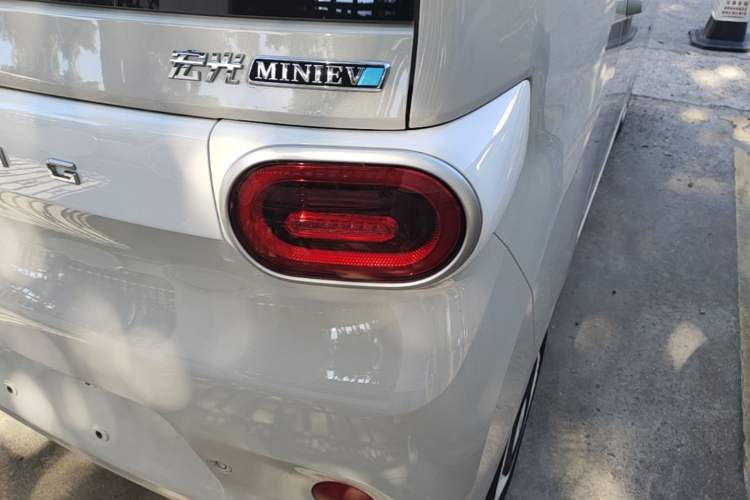Used Wuling Hongguang MINIEV 2024 3rd Generation 215km Youth Edition Right Rear Taillight
