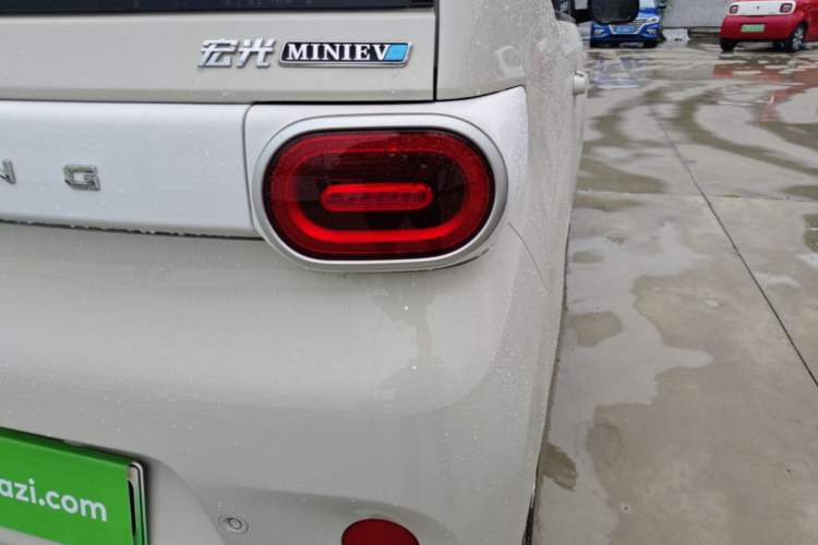 Used Wuling Hongguang MINIEV 2024 3rd Generation 215km Youth Edition Right Rear Taillight