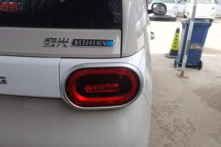 Used Wuling Hongguang MINIEV 2024 3rd Generation 215km Youth Edition Right Rear Taillight