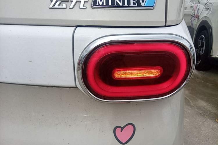 Used Wuling Hongguang MINIEV 2024 3rd Generation 215km Advanced Version Right Rear Taillight